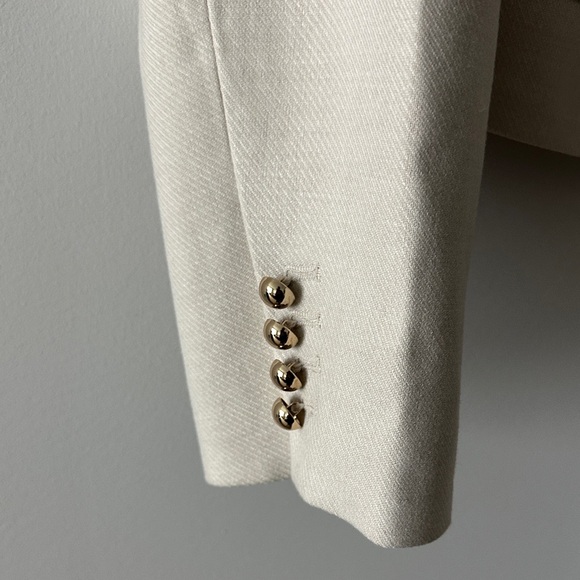 H&M Cream Women's Blazer with Gold Buttons - Picture 4 of 6